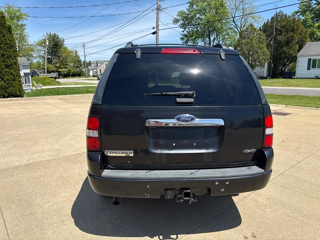 Ford Explorer XLT 4.0L 4WD 2010
