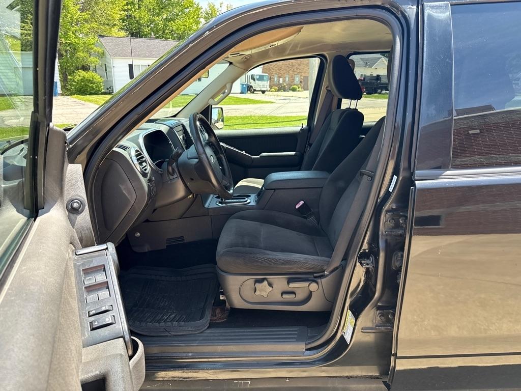 Ford Explorer XLT 4.0L 4WD 2010