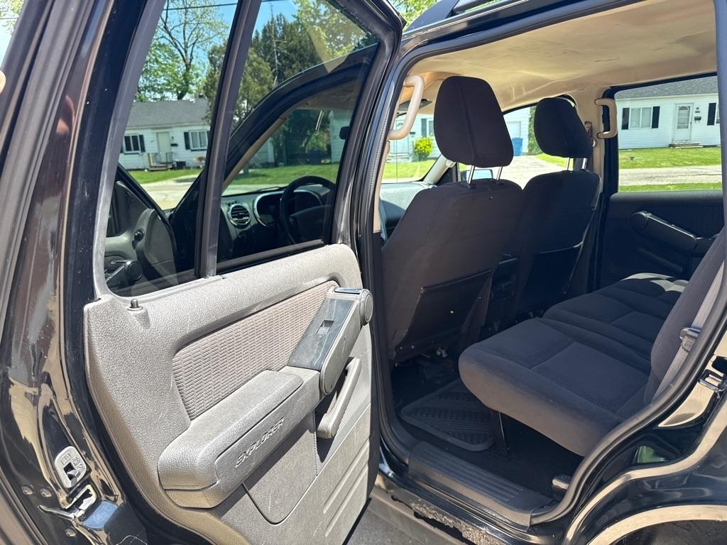 Ford Explorer XLT 4.0L 4WD 2010