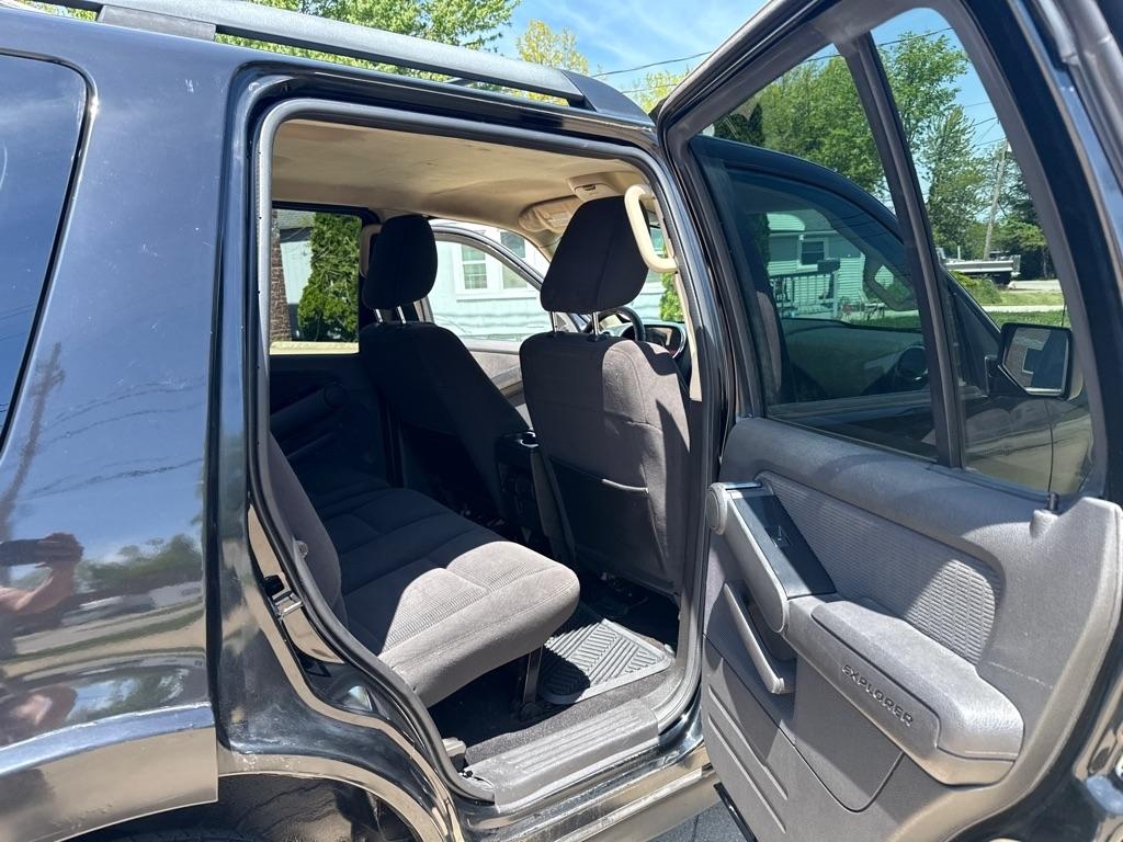 Ford Explorer XLT 4.0L 4WD 2010