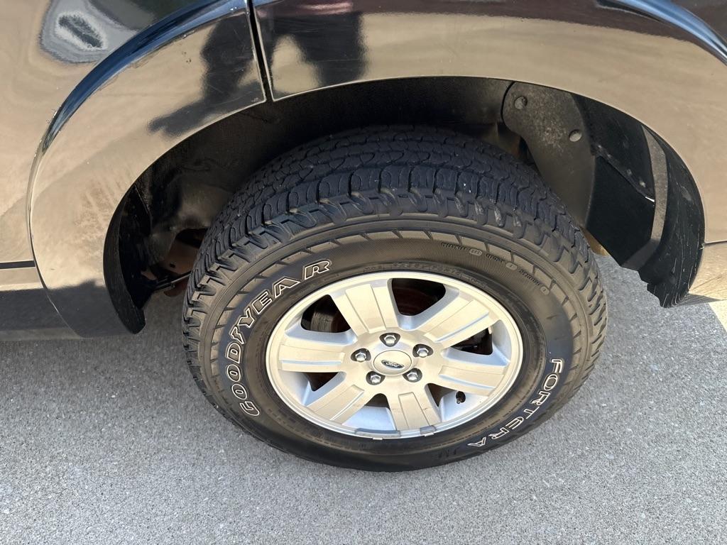Ford Explorer XLT 4.0L 4WD 2010