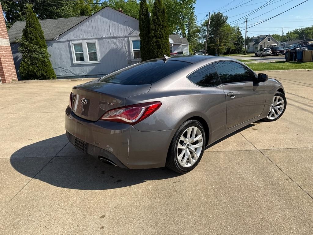 Hyundai Genesis Coupe 2.0T Auto 2013
