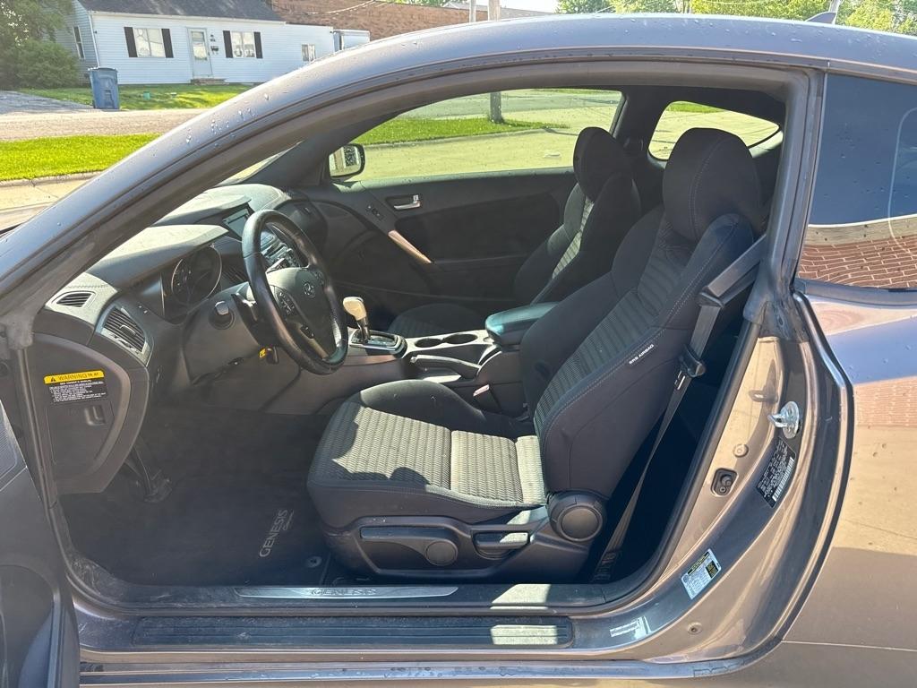 Hyundai Genesis Coupe 2.0T Auto 2013
