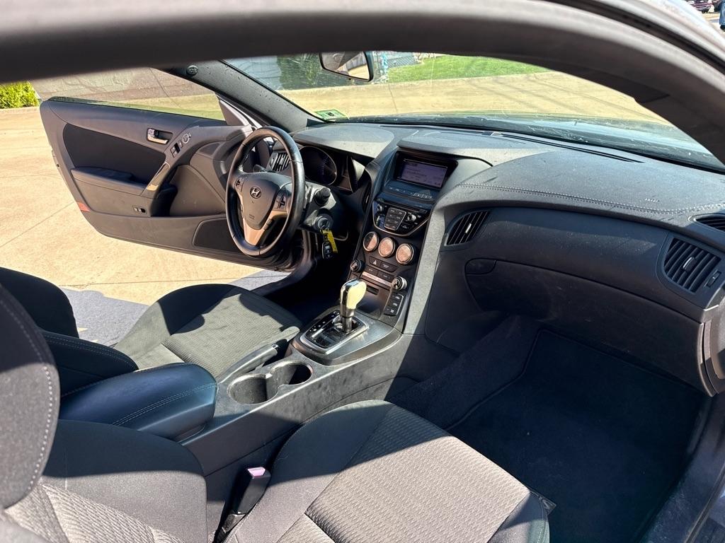 Hyundai Genesis Coupe 2.0T Auto 2013