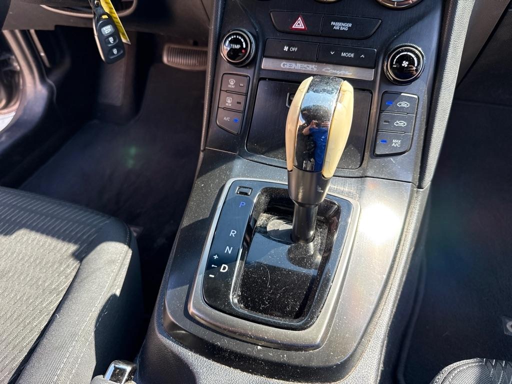 Hyundai Genesis Coupe 2.0T Auto 2013