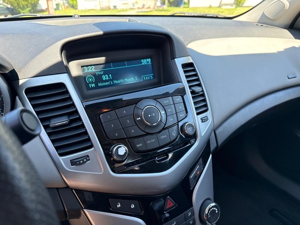 Chevrolet Cruze LS Auto 2013