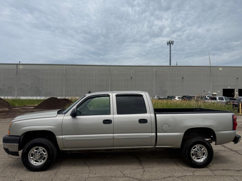 Chevrolet Silverado 2500HD LS Crew Cab 4WD 2006