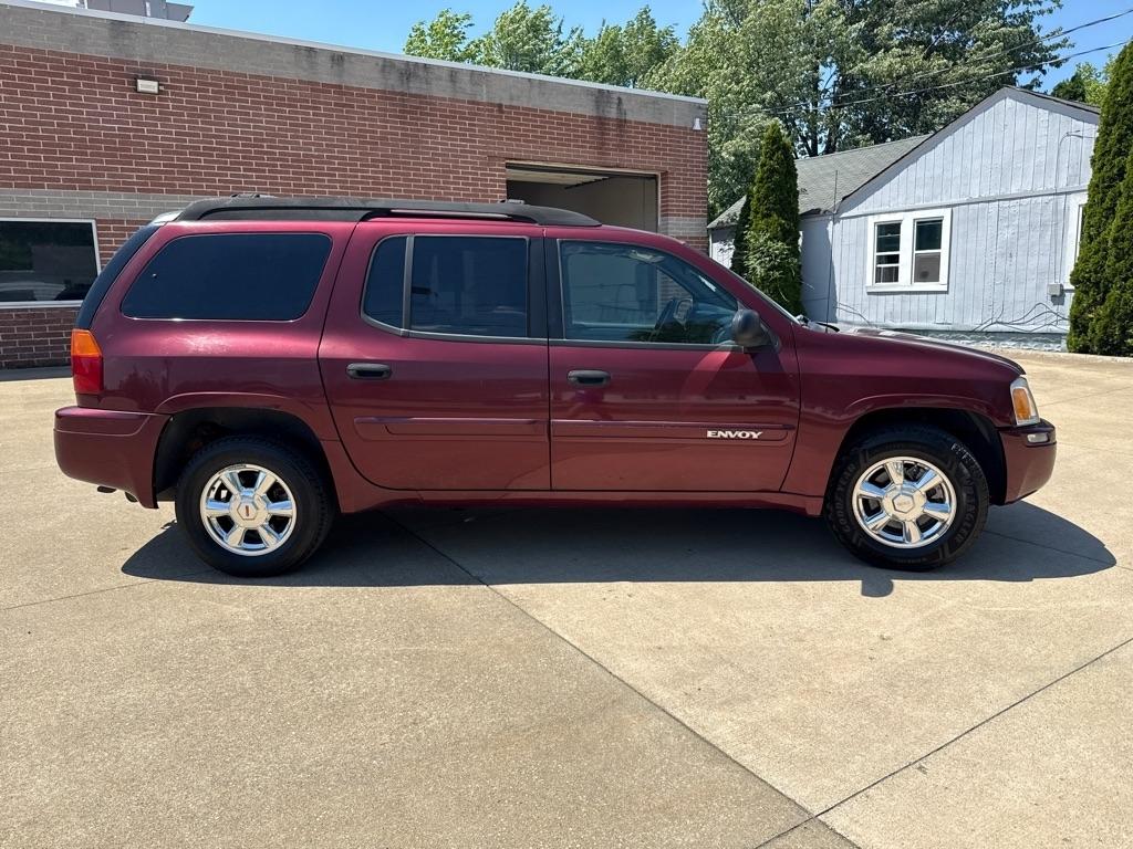 GMC Envoy XL SLE 4WD 2004