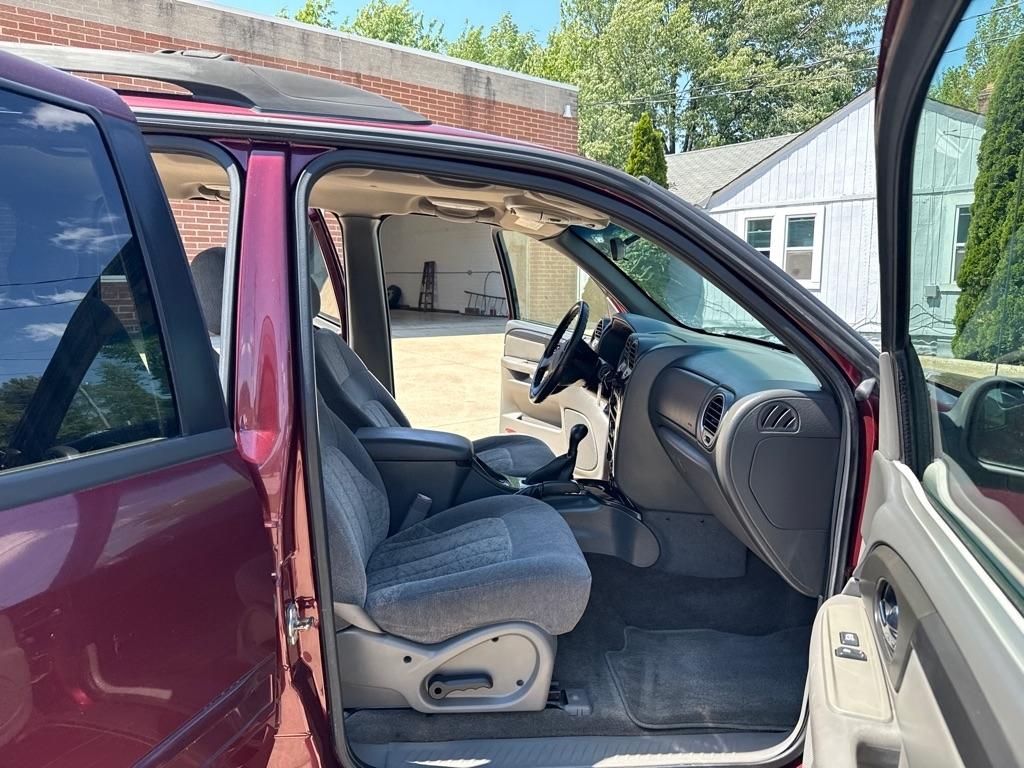GMC Envoy XL SLE 4WD 2004