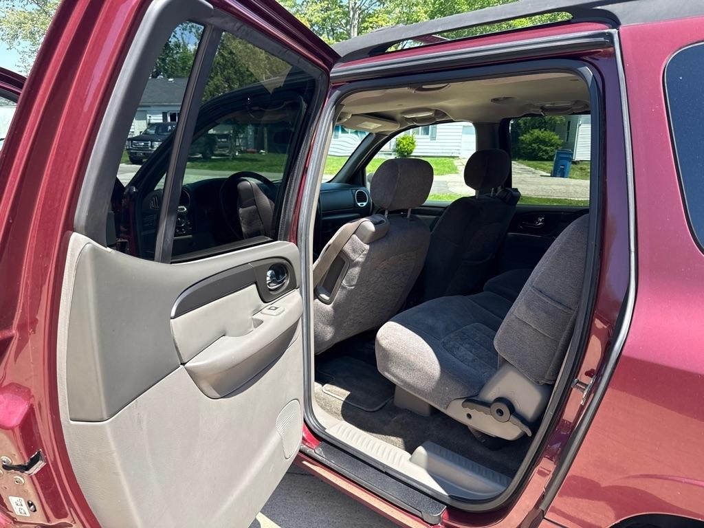 GMC Envoy XL SLE 4WD 2004