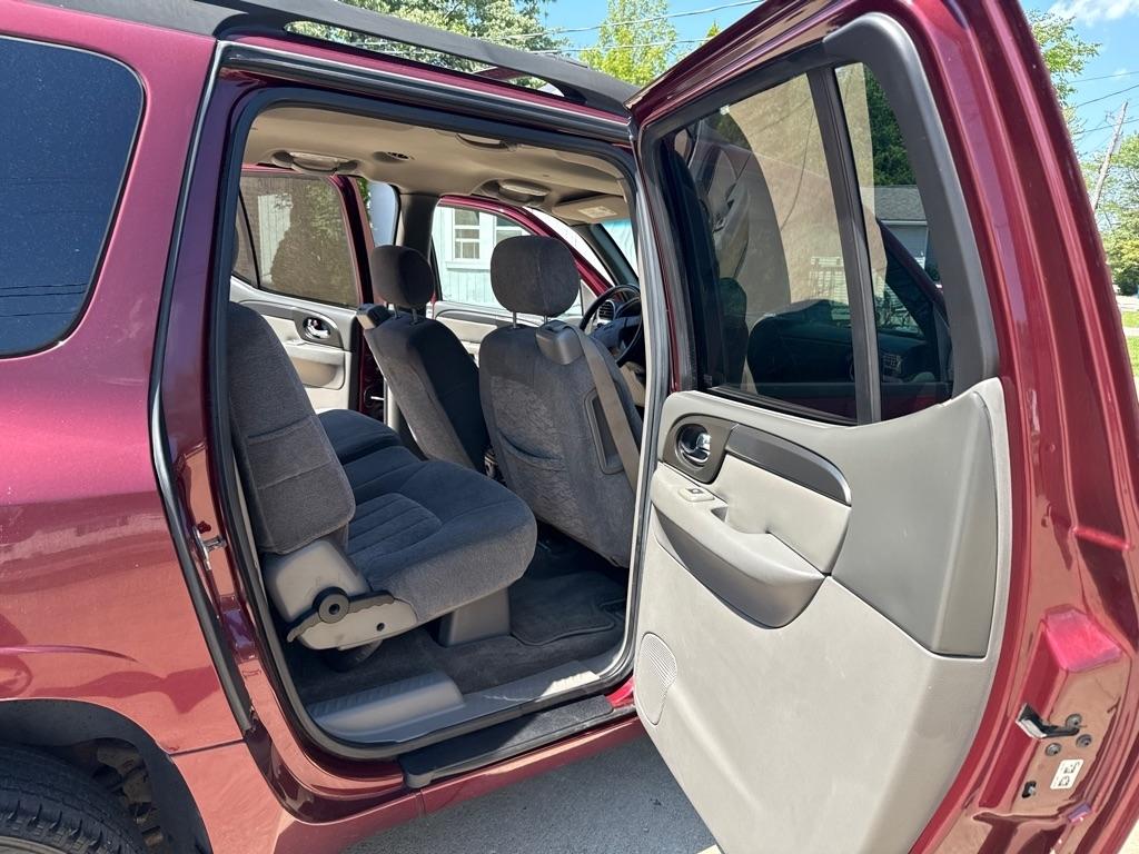 GMC Envoy XL SLE 4WD 2004