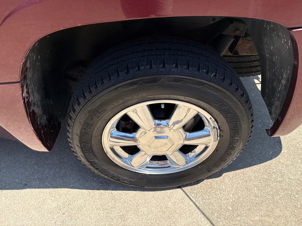 GMC Envoy XL SLE 4WD 2004