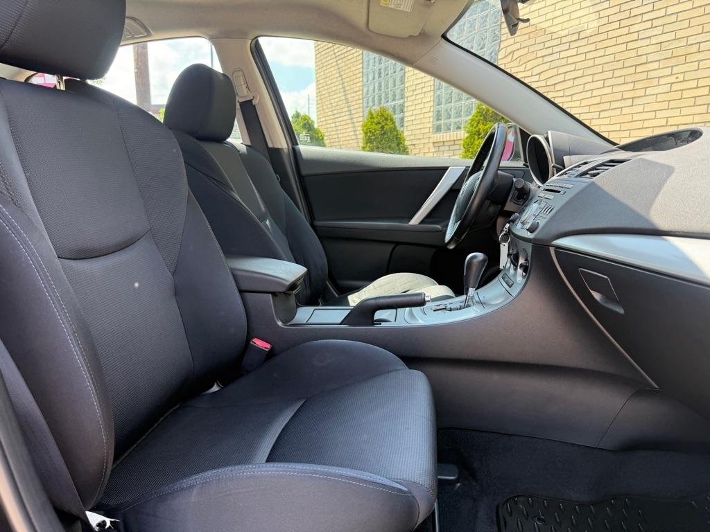 Mazda MAZDA3 s Sport 4-Door 2010