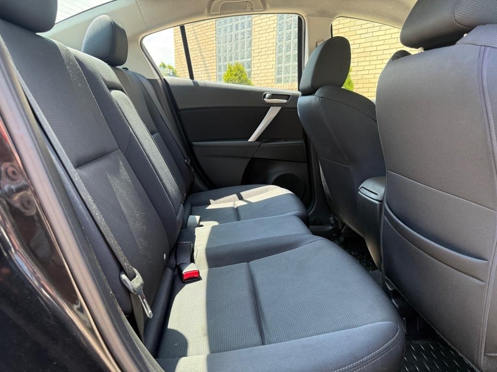 Mazda MAZDA3 s Sport 4-Door 2010
