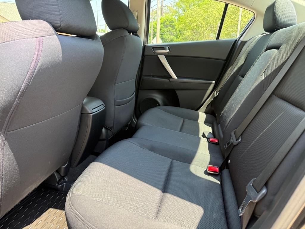 Mazda MAZDA3 s Sport 4-Door 2010