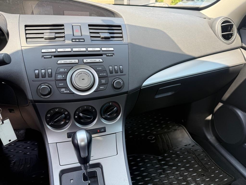 Mazda MAZDA3 s Sport 4-Door 2010