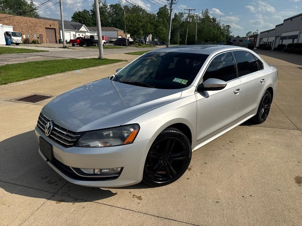 Volkswagen Passat 2.0L TDI SEL2 2012
