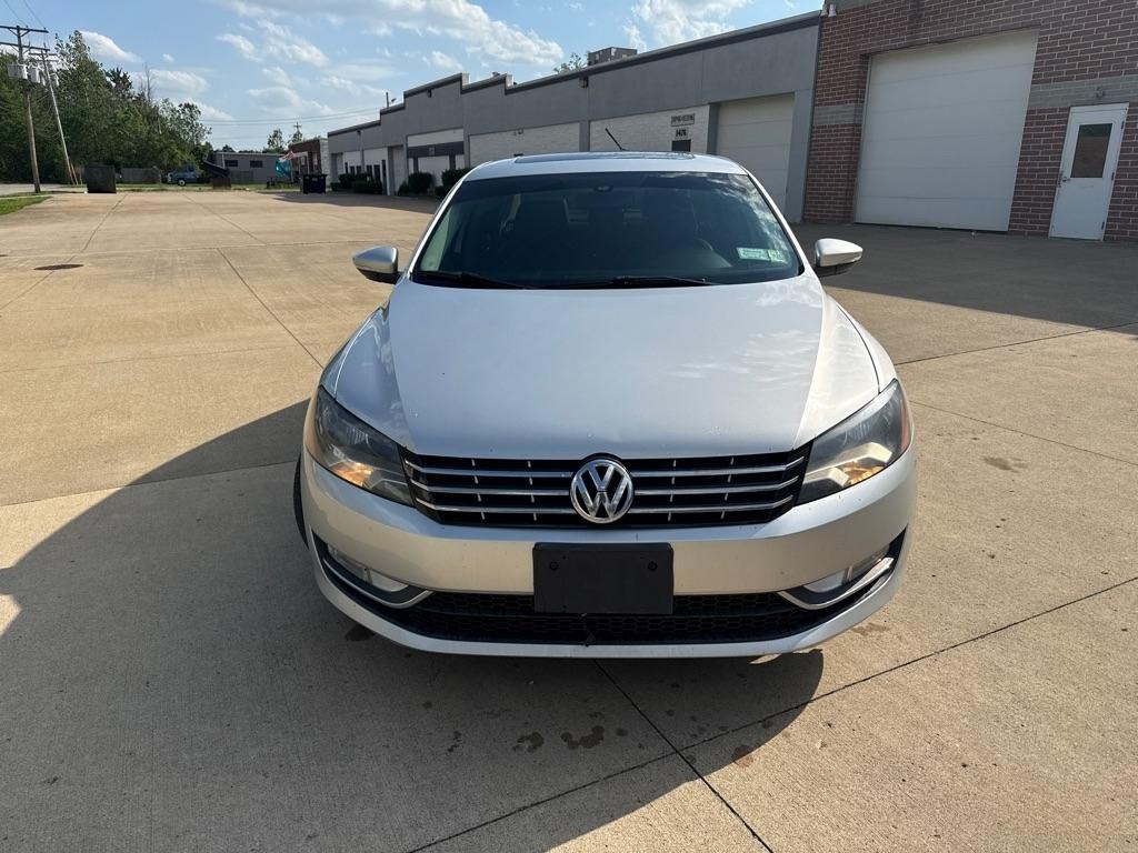 Volkswagen Passat 2.0L TDI SEL2 2012