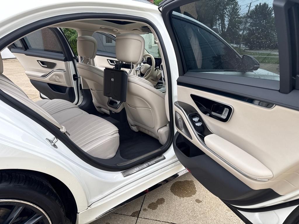 Mercedes-Benz S-Class S500 4MATIC 2023