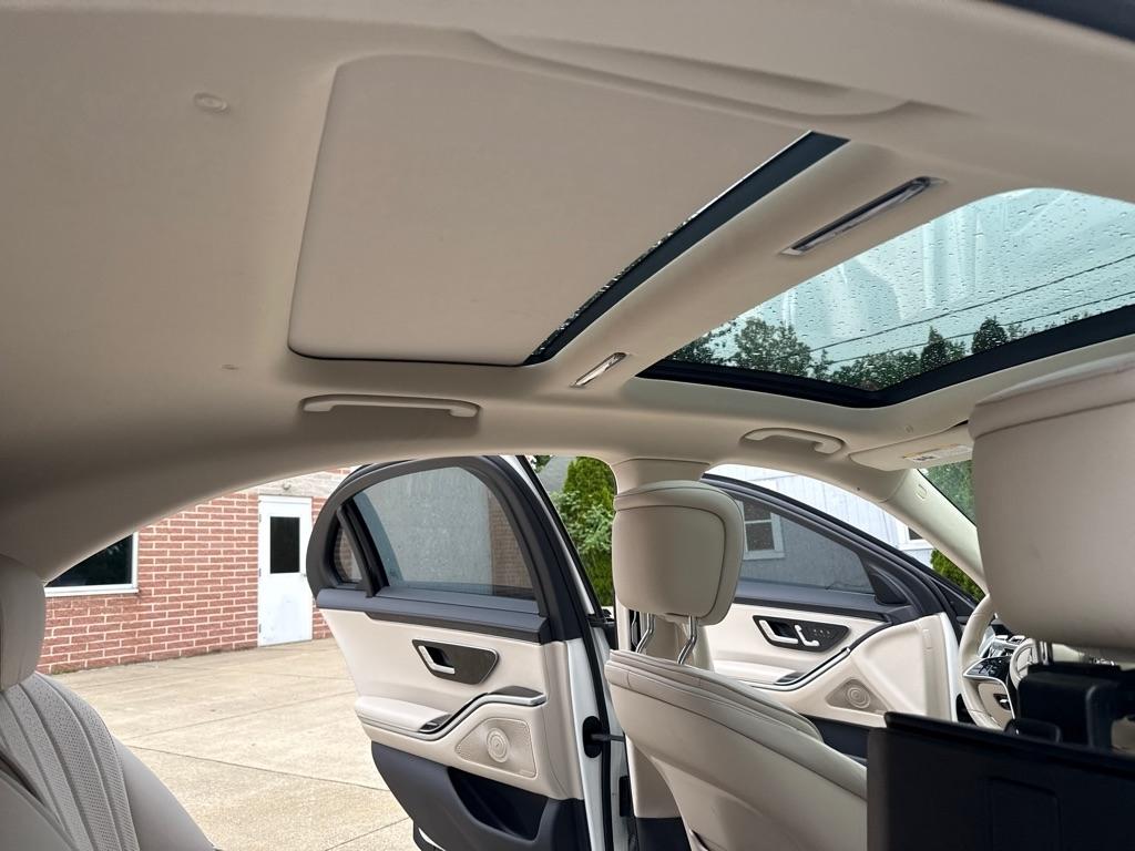 Mercedes-Benz S-Class S500 4MATIC 2023