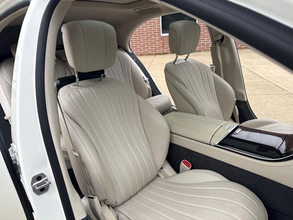 Mercedes-Benz S-Class S500 4MATIC 2023
