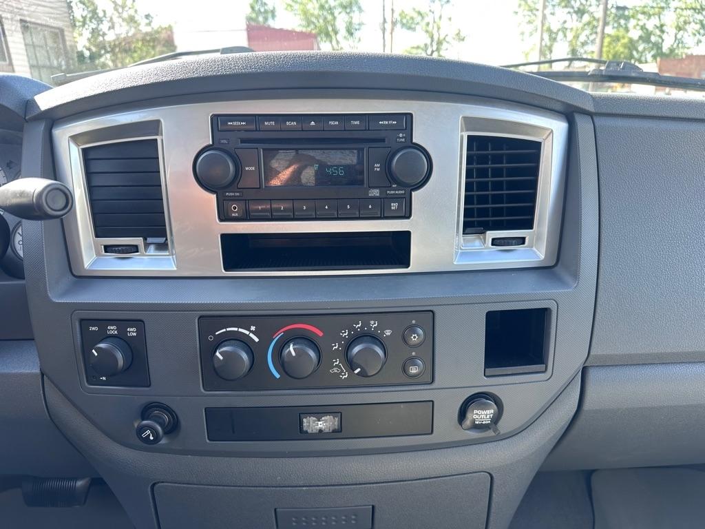 Dodge Ram 1500 ST Quad Cab 4WD 2007