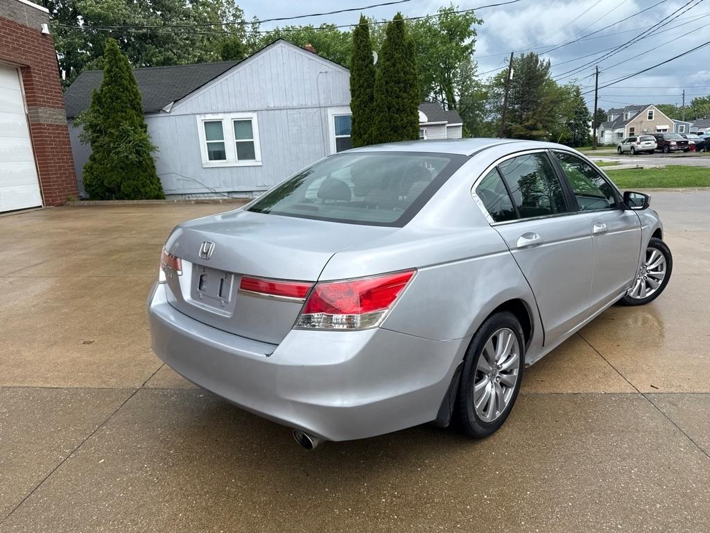 Honda Accord EX Sedan AT 2011
