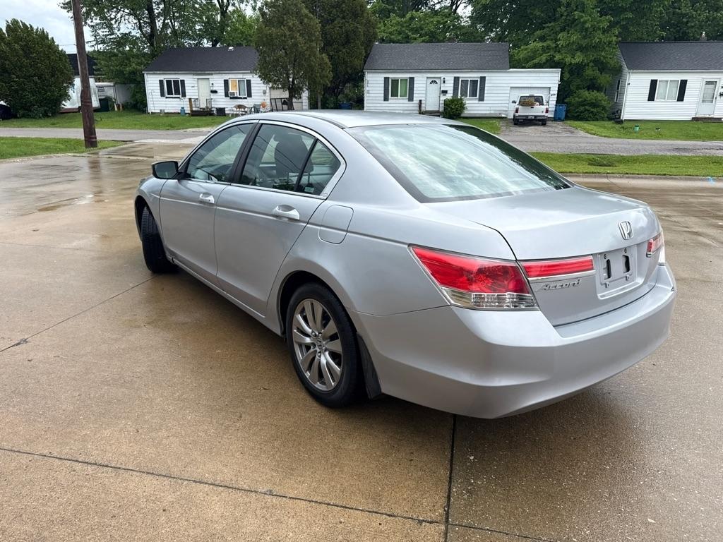 Honda Accord EX Sedan AT 2011