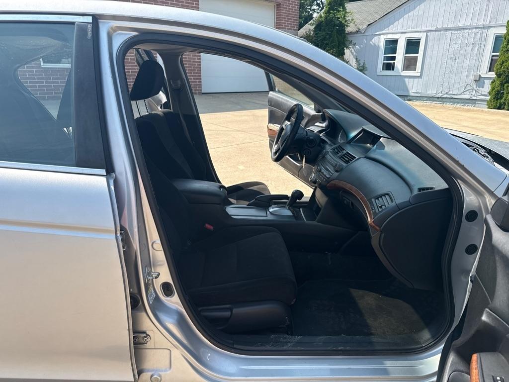 Honda Accord EX Sedan AT 2011