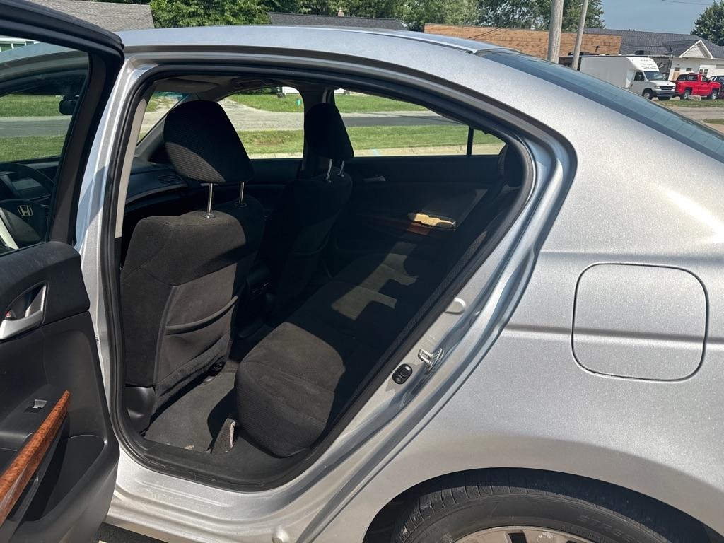 Honda Accord EX Sedan AT 2011