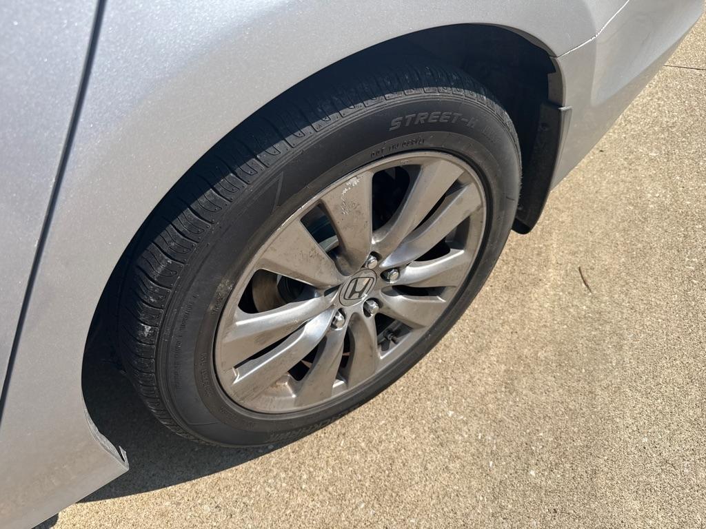 Honda Accord EX Sedan AT 2011