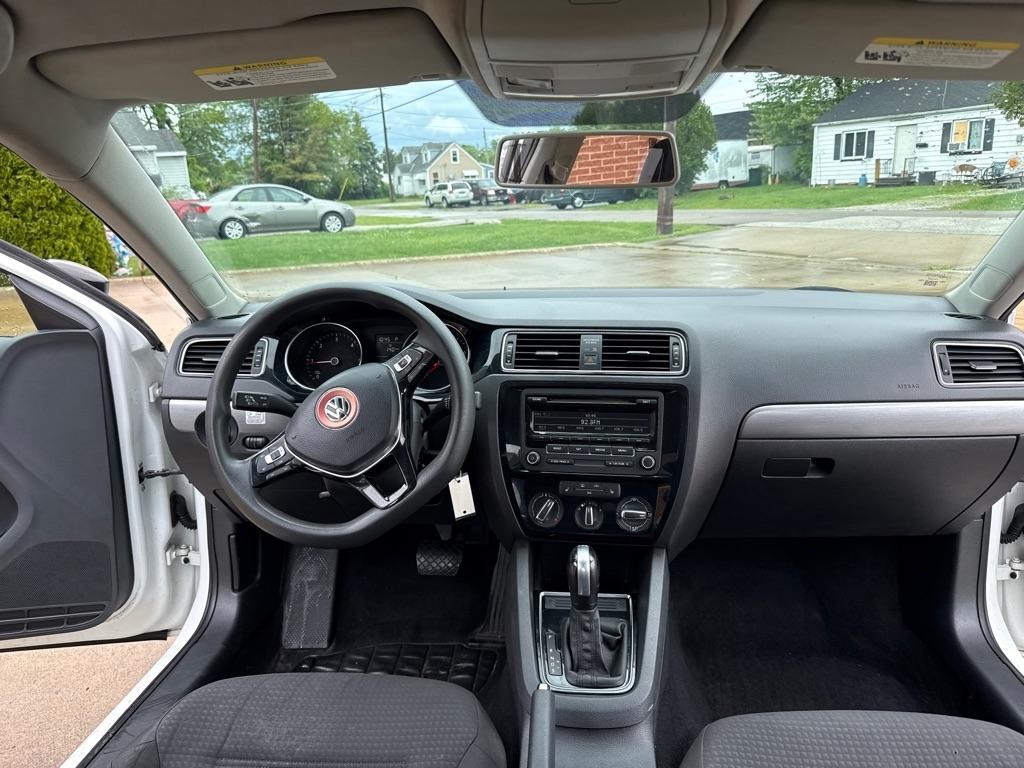 Volkswagen Jetta TDI S 6A 2015