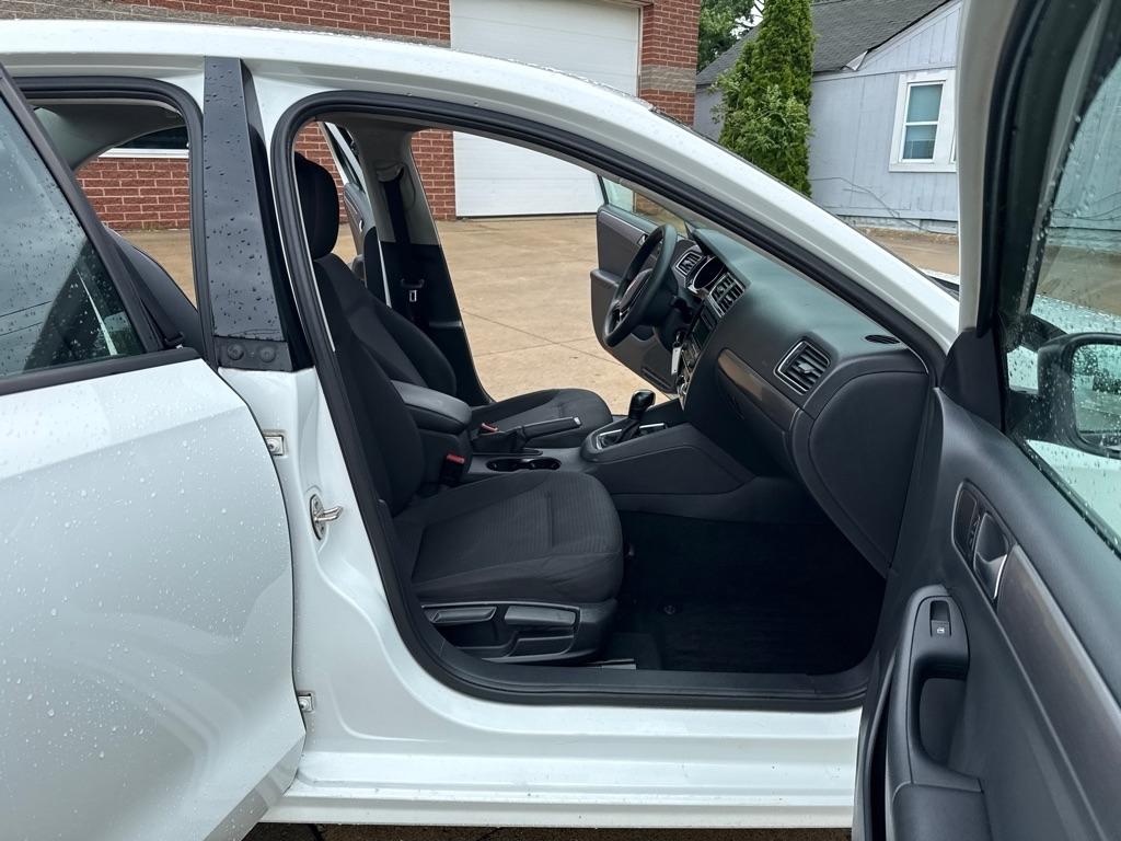 Volkswagen Jetta TDI S 6A 2015