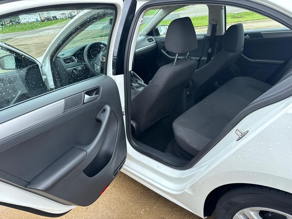 Volkswagen Jetta TDI S 6A 2015
