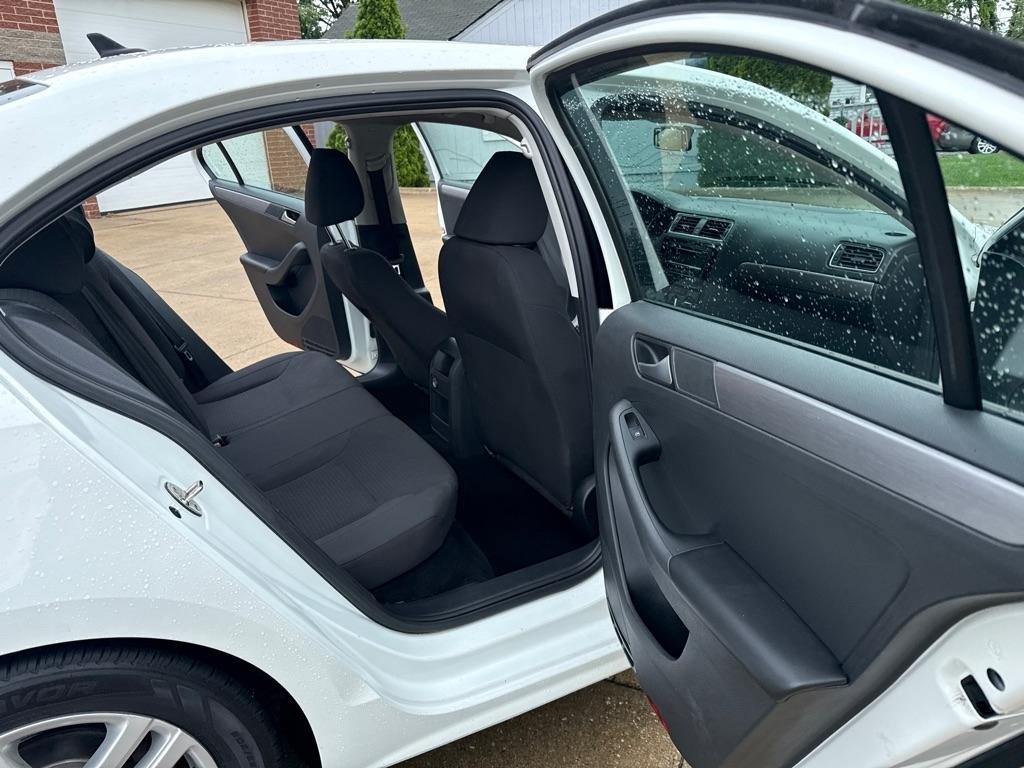 Volkswagen Jetta TDI S 6A 2015
