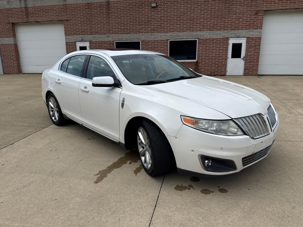 Lincoln MKS 3.5L with EcoBoost AWD 2011
