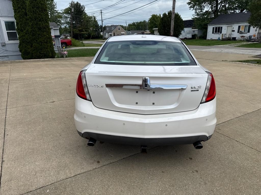 Lincoln MKS 3.5L with EcoBoost AWD 2011