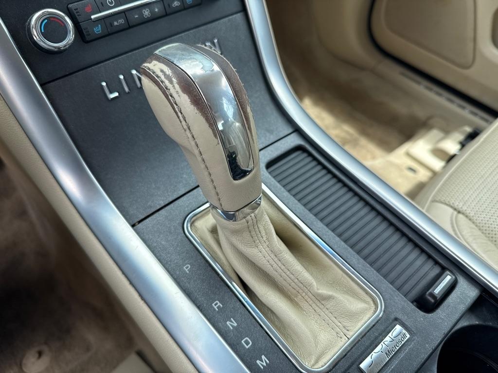 Lincoln MKS 3.5L with EcoBoost AWD 2011