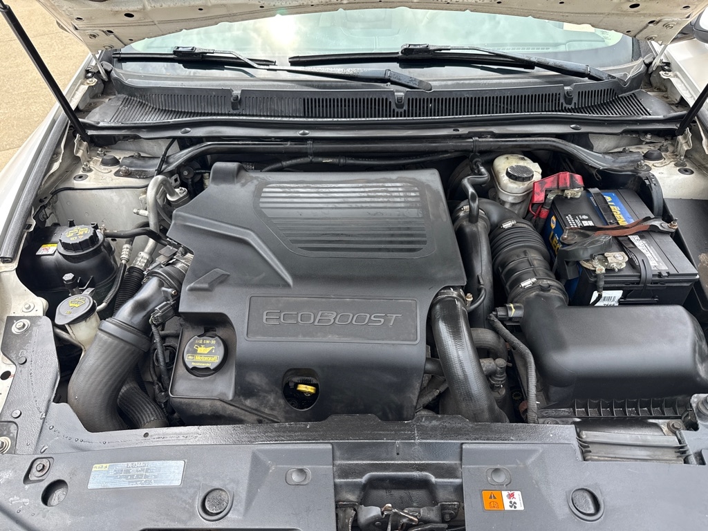 Lincoln MKS 3.5L with EcoBoost AWD 2011