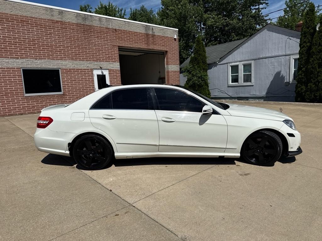 Mercedes-Benz E-Class E350 Sedan 4MATIC 2011