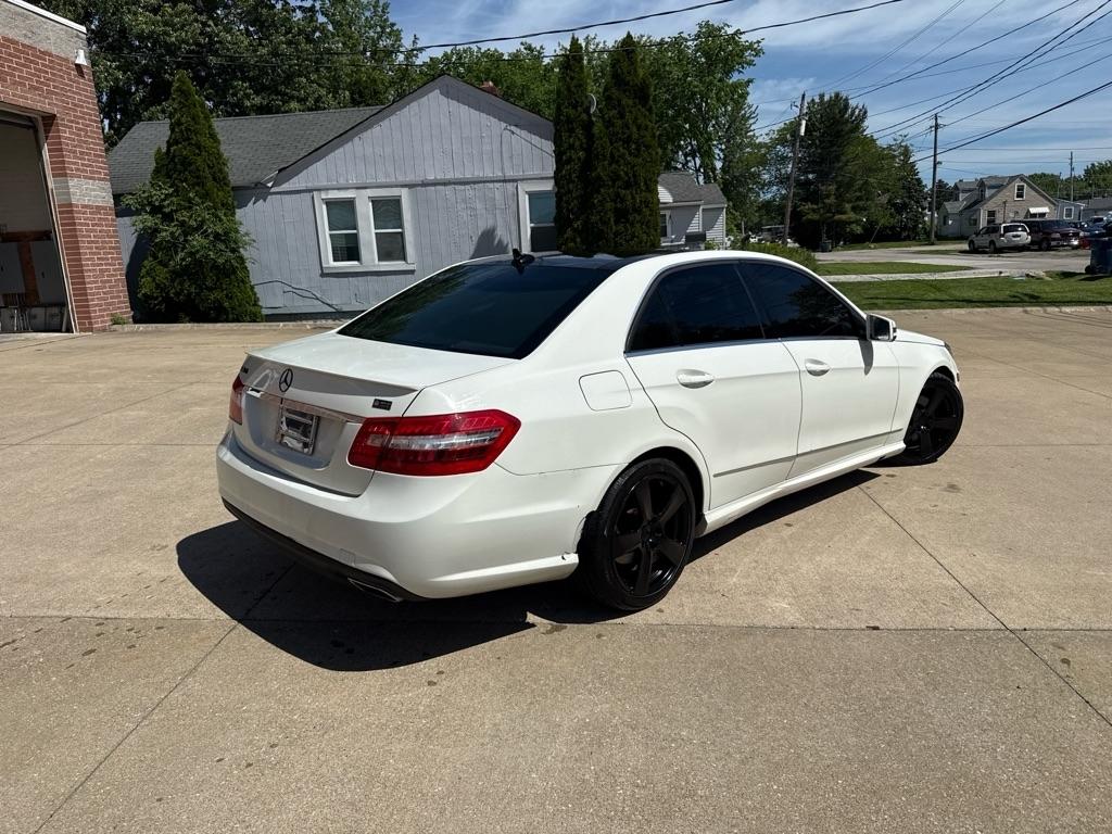 Mercedes-Benz E-Class E350 Sedan 4MATIC 2011