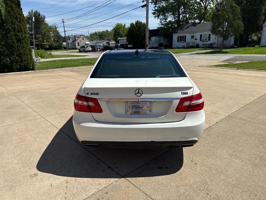Mercedes-Benz E-Class E350 Sedan 4MATIC 2011