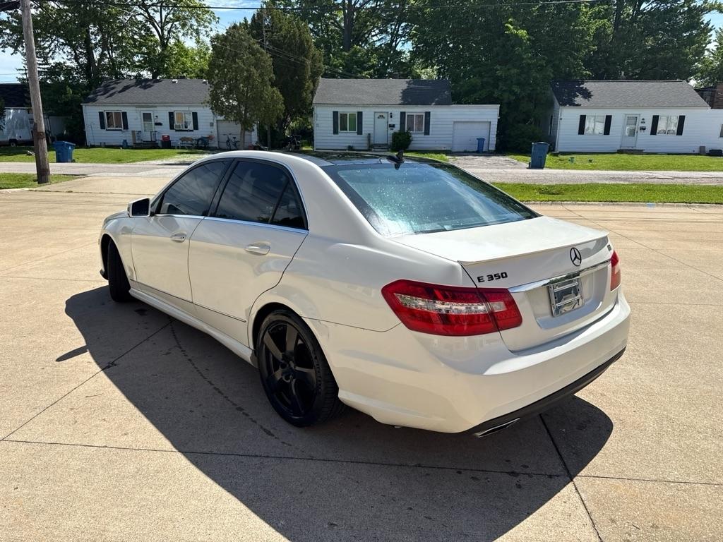 Mercedes-Benz E-Class E350 Sedan 4MATIC 2011