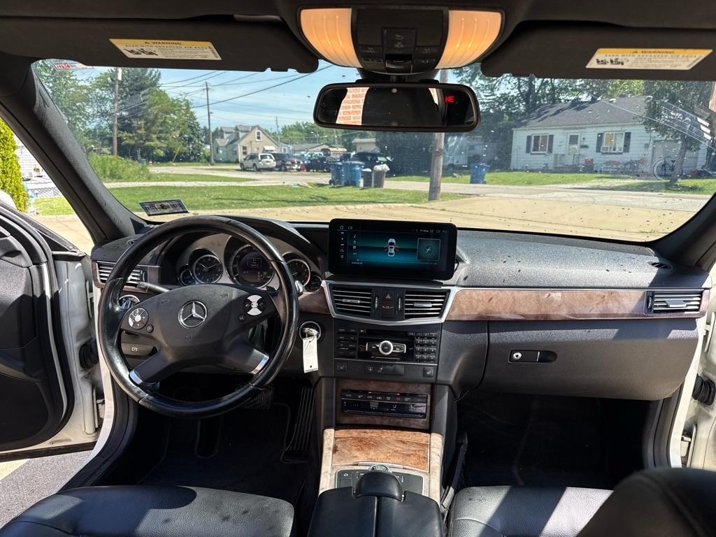 Mercedes-Benz E-Class E350 Sedan 4MATIC 2011