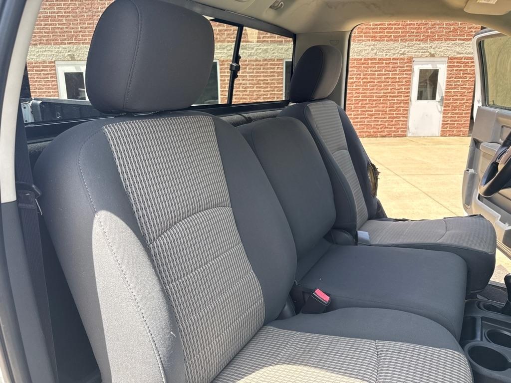 RAM 2500 ST 4WD 2012