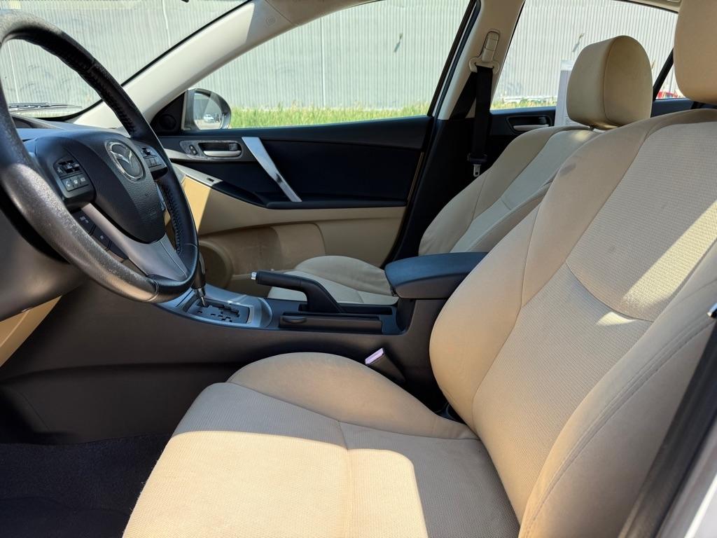 Mazda MAZDA3 s Sport 4-Door 2011