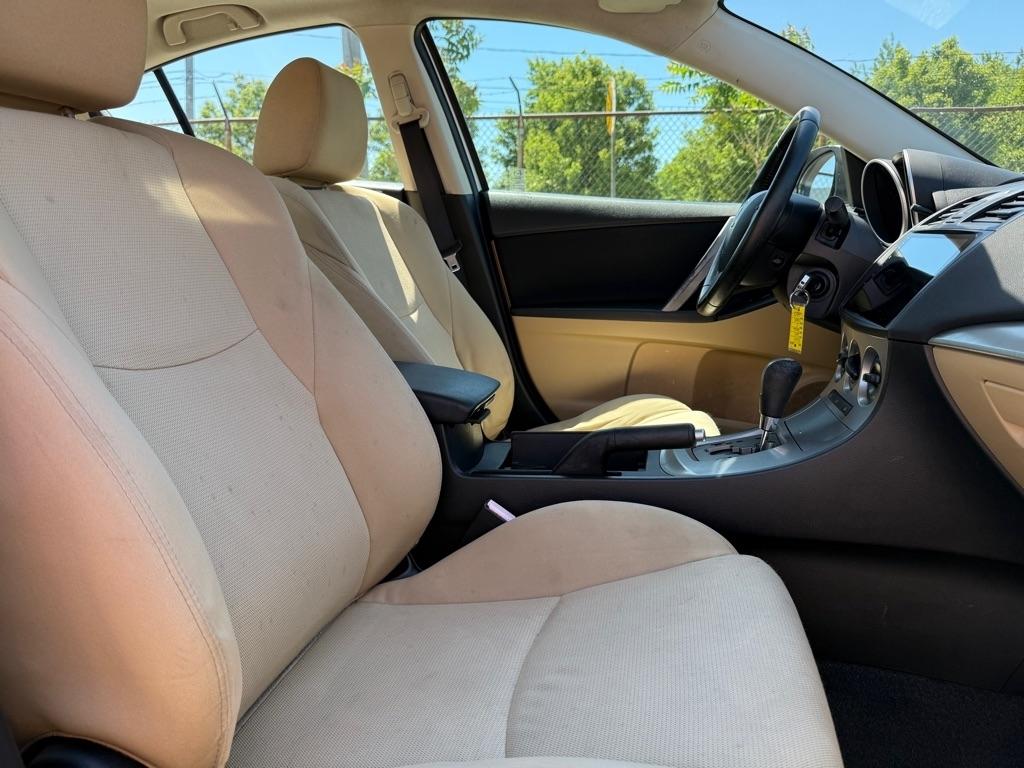 Mazda MAZDA3 s Sport 4-Door 2011