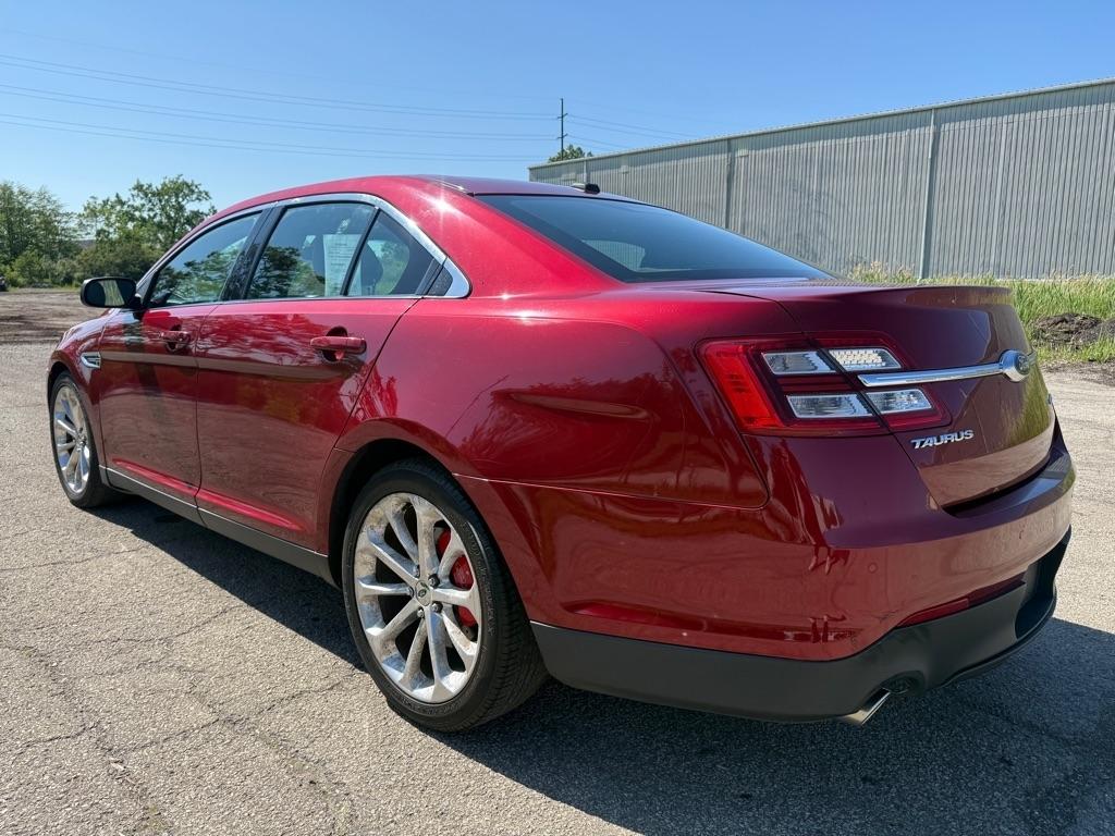 Ford Taurus Limited FWD 2013