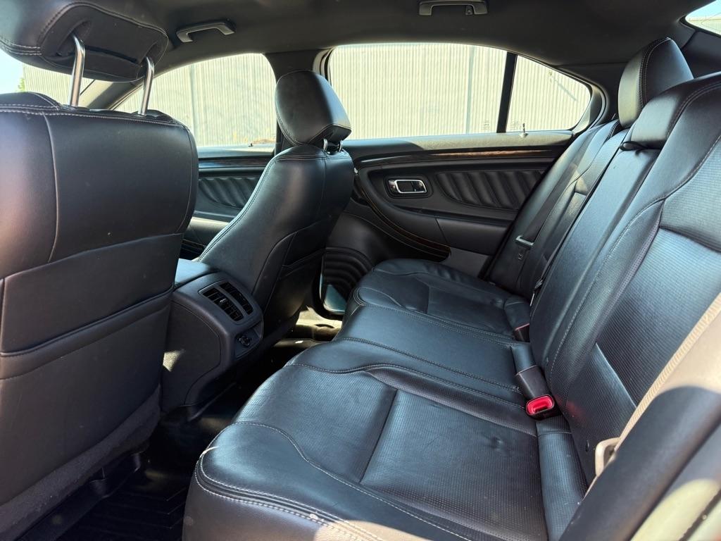 Ford Taurus Limited FWD 2013