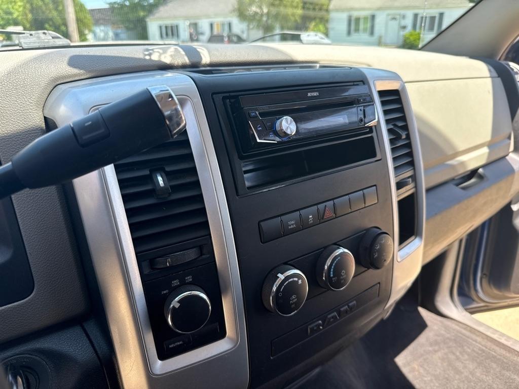 RAM 1500 SLT Quad Cab 4WD 2011